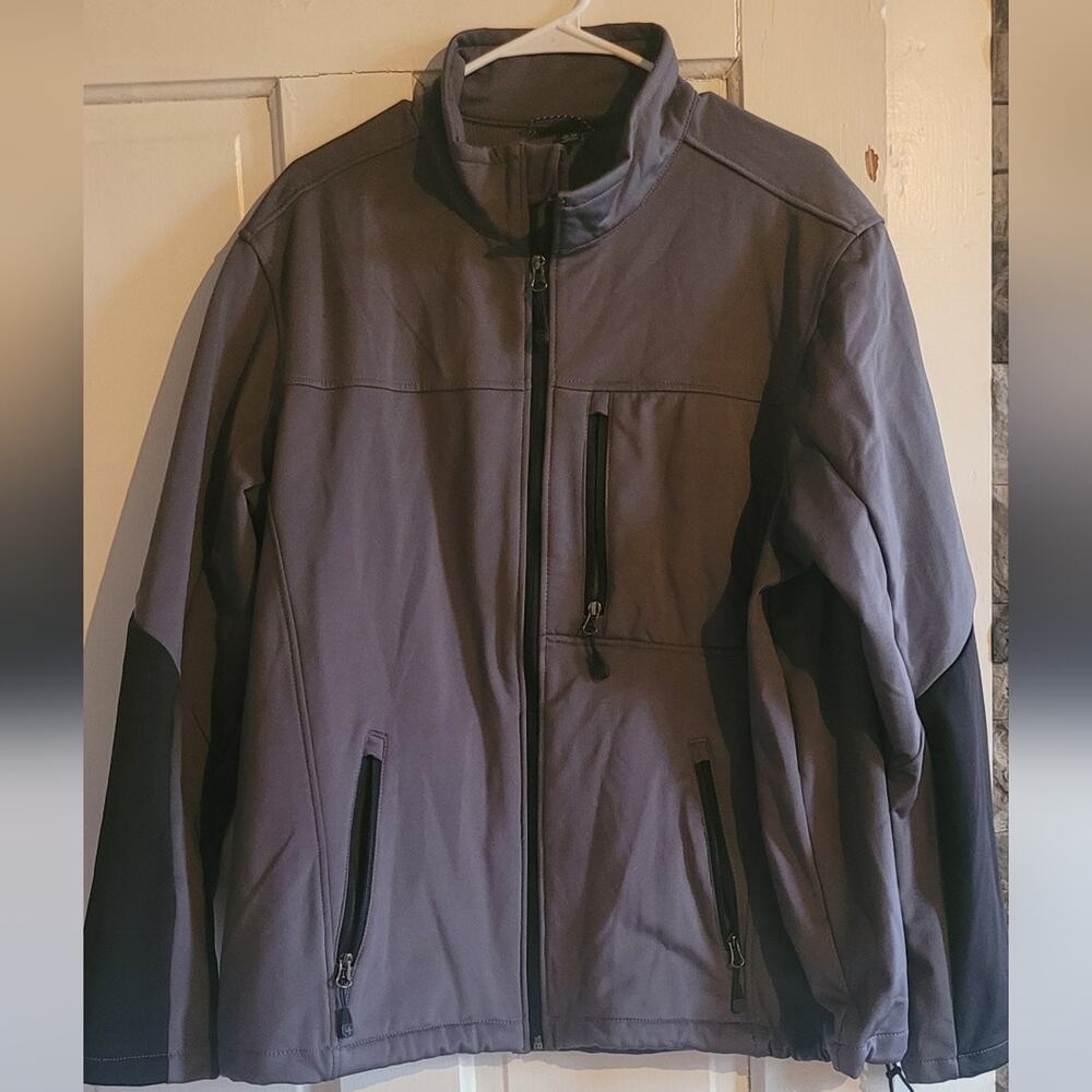 Men's Swiss Tech jacket, size XL